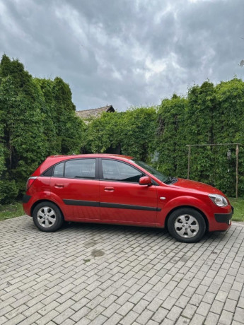kia-rio-14-sporty-edition-71kw96hp-m5-big-2