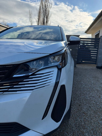 peugeot-5008-12-puretech-130k-allure-at-96kw130hp-a8-big-1