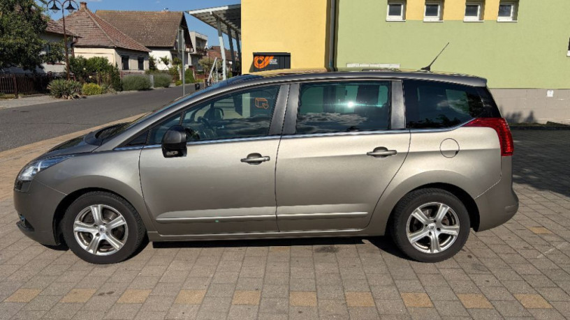 peugeot-5008-20l-hdi-fap-allure-110kw150hp-m6-big-0