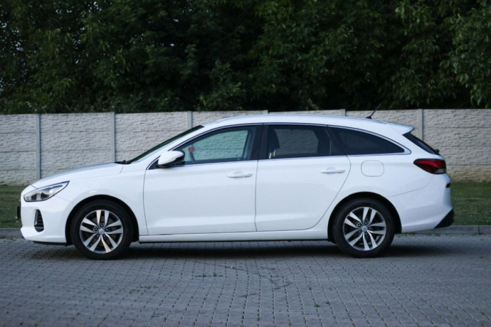 hyundai-i30-cw-i30-kombi-16-crdi-110-comfort-81kw110hp-m6-big-0