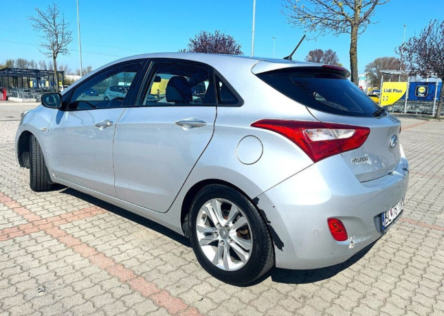 hyundai-i30-16-crdi-dohc-16v-style-94kw128hp-m6-big-3