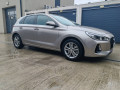 hyundai-i30-14i-family-small-1