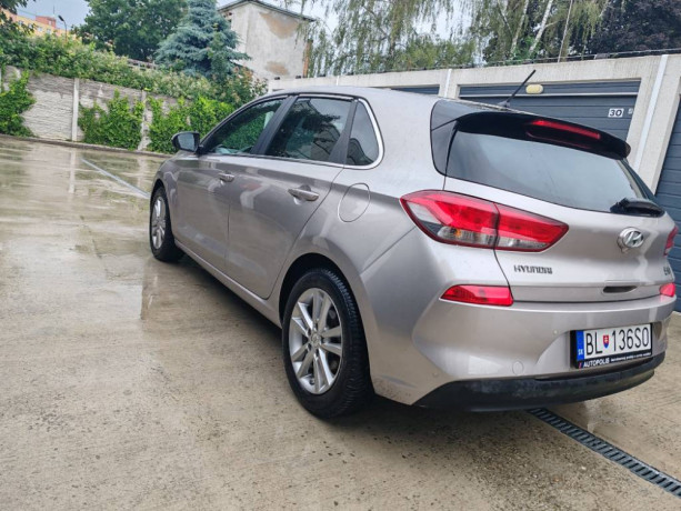 hyundai-i30-14i-family-big-3