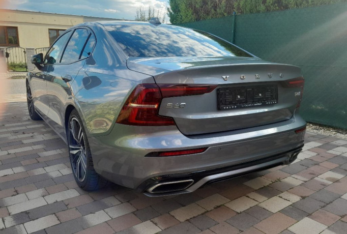 volvo-s60-t4-20-190k-r-design-geartronic-140kw190hp-a8-big-2