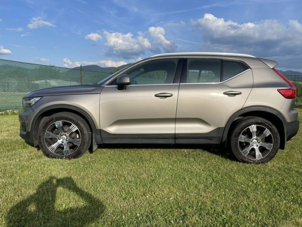 volvo-xc40-d3-inscription-at-110kw-150hp-este-v-zaruke-volvo-big-1