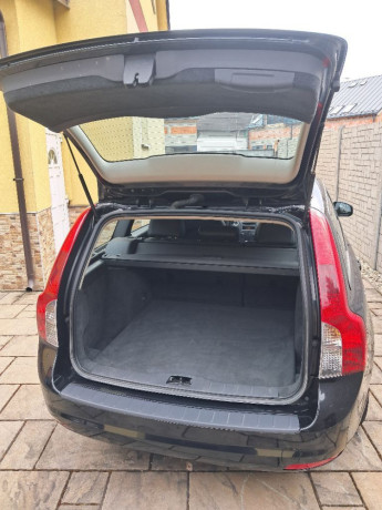 volvo-v50-d2-84kw115hp-m6-big-2