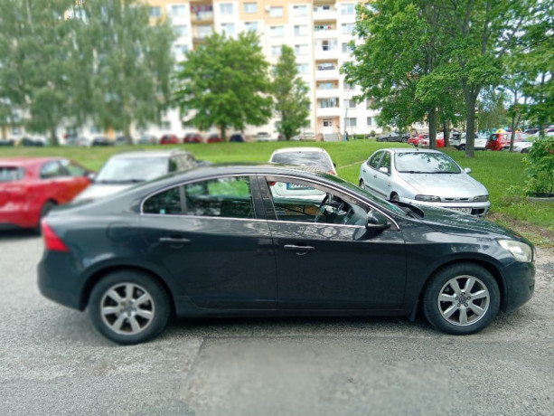 volvo-s60-edrive-big-0