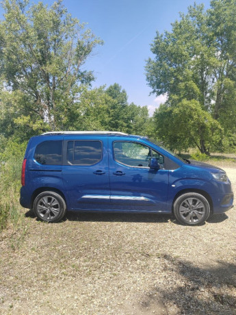 toyota-proace-city-verso-15d-8at-1-majitel-family-comfort-big-1