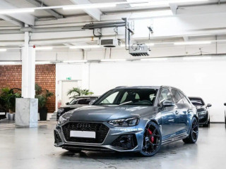 audi-rs4-avant-competition