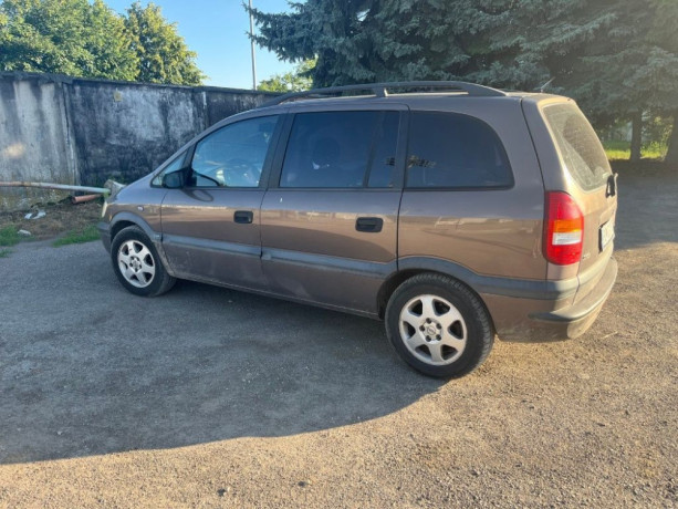 opel-zafira-18-16v-elegance-85kw115hp-m5-big-0