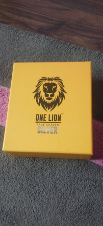 holiaci-strojcek-one-lion-face-shaver-big-0