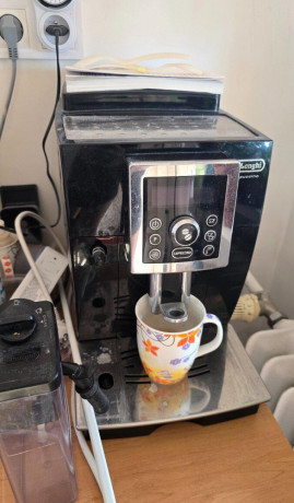 delonghi-kavovar-big-0