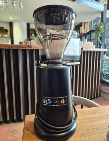 mlyncek-na-kavu-laspaziale-big-1