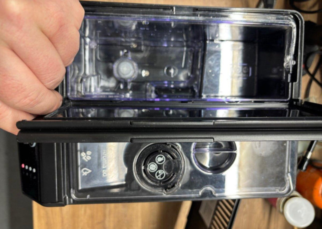 kavovar-philips-hd8827-big-3