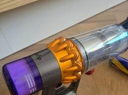 novy-vysavac-dyson-v15-detect-absolute