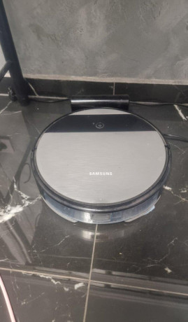 robot-vysavac-samsung-big-0