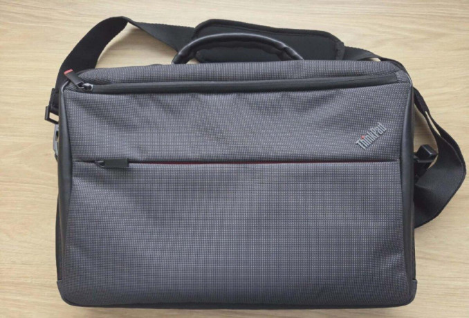 lenovo-taska-thinkpad-professional-156-topload-case-top-big-2