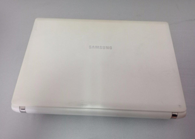 predam-netbook-samsung-nc10-windows-xp-big-1