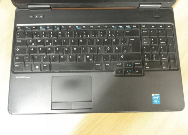 predam-nefunkcny-notebook-dell-latitude-e5540-big-2