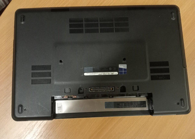 predam-nefunkcny-notebook-dell-latitude-e5540-big-4