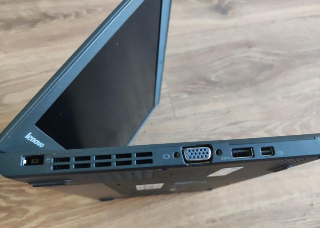 lenovo-x240-i3-40104gb-ram500-gb-hdd-big-1