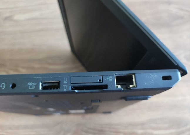 lenovo-x240-i3-40104gb-ram500-gb-hdd-big-2