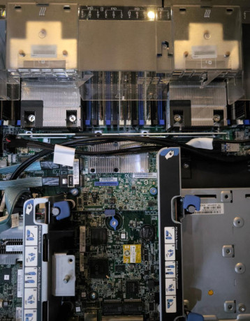 hpe-proliant-dl380-gen9-v4-28-core-240-ghz-big-3