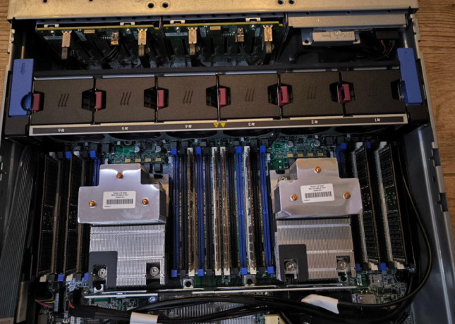 hpe-proliant-dl380-gen9-v4-28-core-240-ghz-big-0