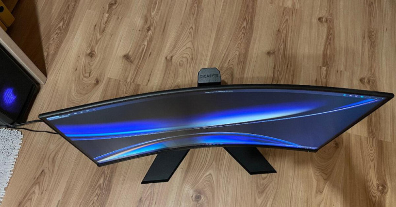 gigabyte-g32qc-big-1