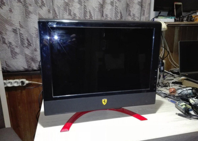 acer-ferrari-f-20-monitor-big-3