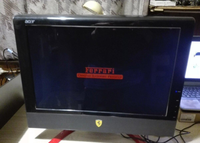 acer-ferrari-f-20-monitor-big-0