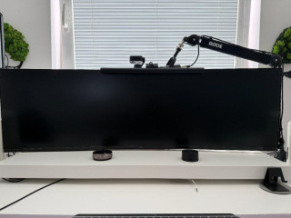 49-palcovy-monitor-lg