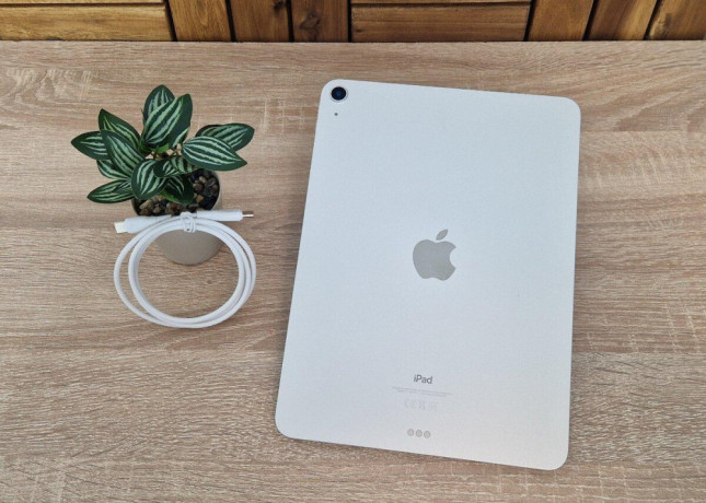 ipad-air-4th-gen-2020-256gb-wifi-strieborny-big-0