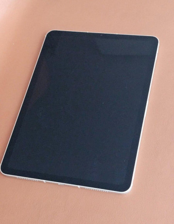 ipad-air-5th-gen-5g-wifi-big-2