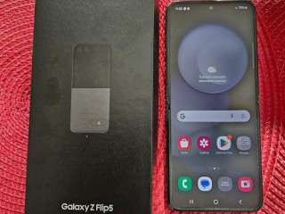 samsung-galaxy-z-flip-5-graphite