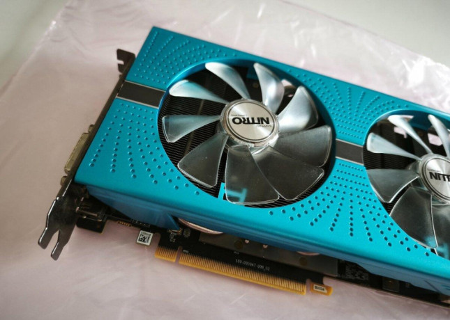 sapphire-nitro-radeon-rx-590-special-edition-oc-8gb-big-1