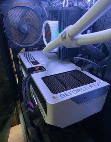 geforce-rtx-4080-super-aero-oc-16g-white-big-4