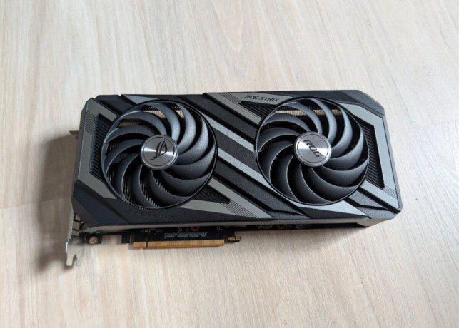 predam-asus-rog-strix-rx-6650-xt-o8g-gaming-big-0