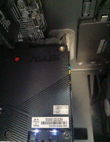 asus-rx-5700-8gb-dual-big-2