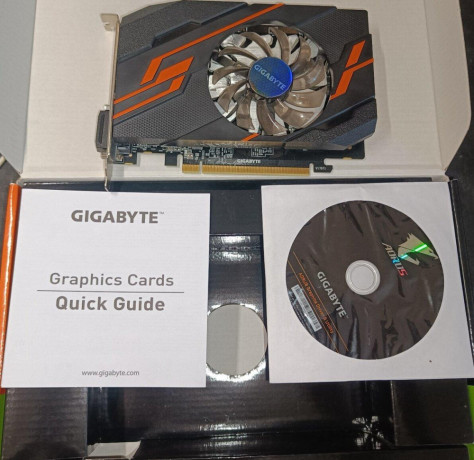 gigabyte-geforce-gt-1030-oc-2g-big-0