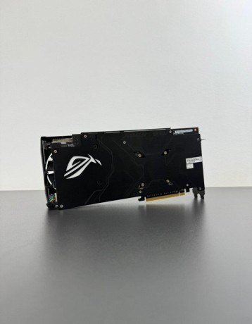 asus-rog-strix-amd-radeon-rx-580-8gb-big-2