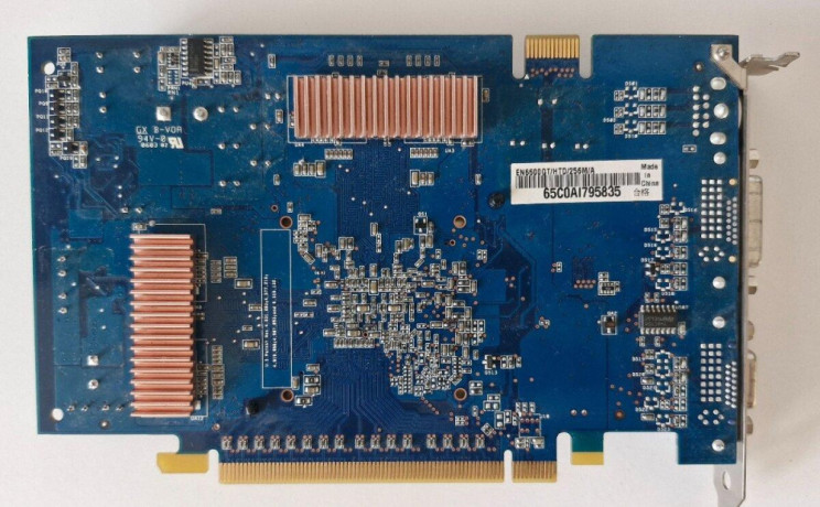 asus-6600gt-256mb-gddr3-nv43-pcie-big-1