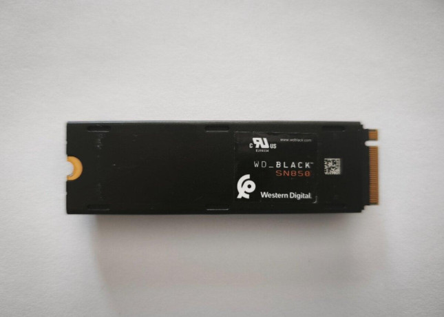 western-digital-black-sn850-1tb-heatsink-m2-2280-nvme-big-1