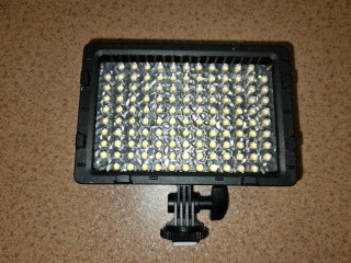 led-video-svetlo-cn-126