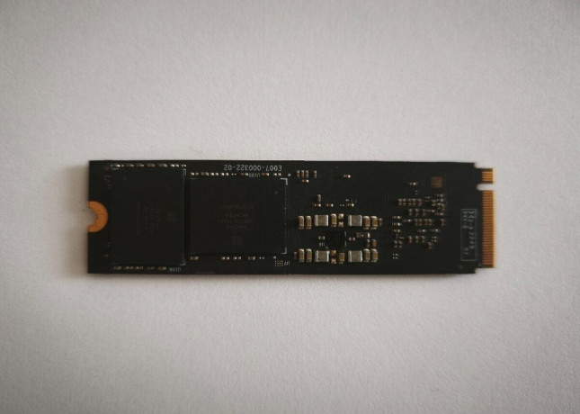 western-digital-black-sn850x-4tb-m2-2280-nvme-big-1