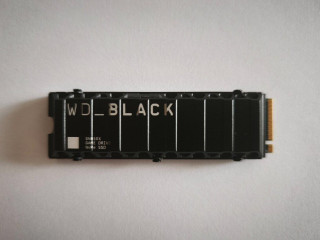 western-digital-black-sn850x-heatsink-4tb-m2-2280-nvme