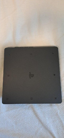 playstation-4-slim-big-3