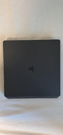 playstation-4-slim-big-2