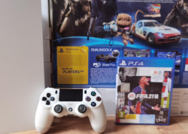 ps4-pro-1tb-glacier-white-big-3