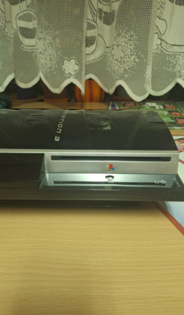 konzola-playstation-3-big-2